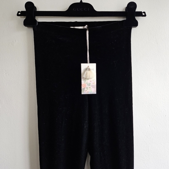 New Johnny Was Tiarei Stretch Velvet Floral Embroidery Black Leggings NWT XXS - Picture 10 of 15
